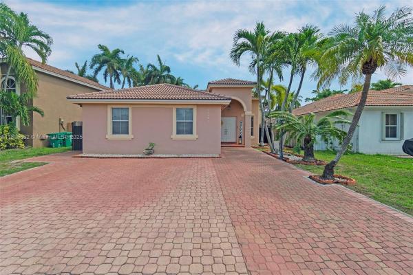 Shoma Homes, 16401 SW 94th St, The Hammocks, Florida 33196, image 1