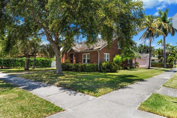 Hollywood Lakes, 1201 Harrison St, Hollywood, Florida 33019, image 1