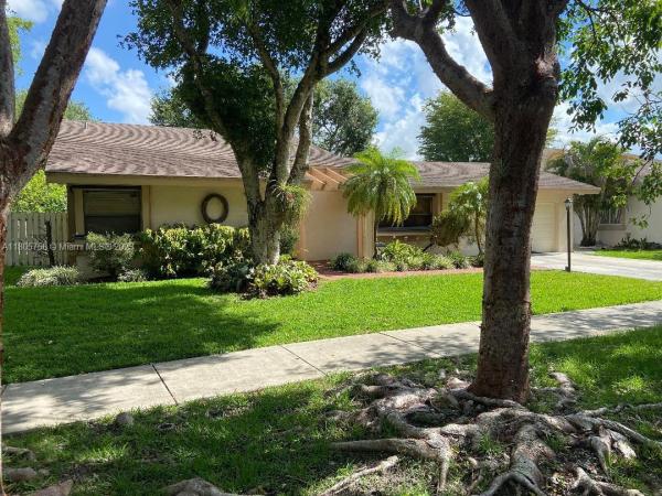 Sabal Chase, 11611 SW 112th St, Kendall, Florida 33176, image 2