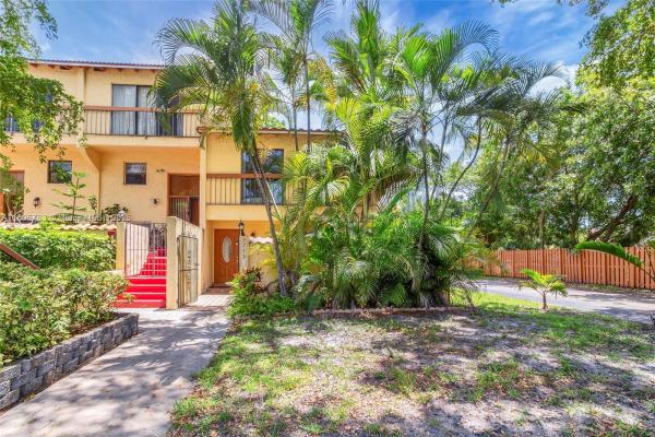 Del Rio Village Townhomes, 7753 Grande St, Sunrise, Florida 33351, image 1