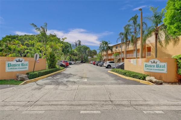 6205 Kendale Lakes Cir #279, Unincorporated Dade County, Florida 33183, image 1