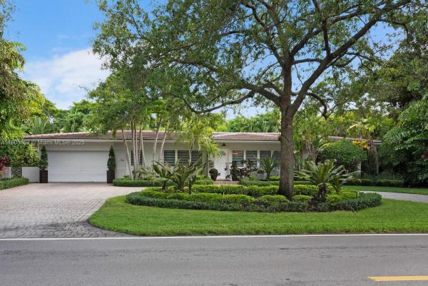 Coral Gables Country Club, 1523 Blue Rd, Coral Gables, Florida 33146, image 1