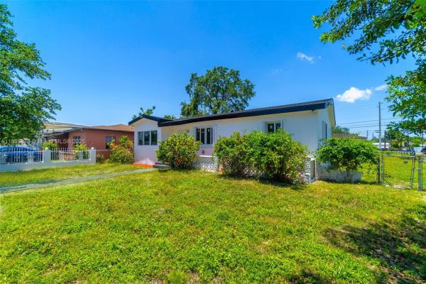 Home Owners Paradise, 3101 NW 49th St, Brownsville, Florida 33142, image 2
