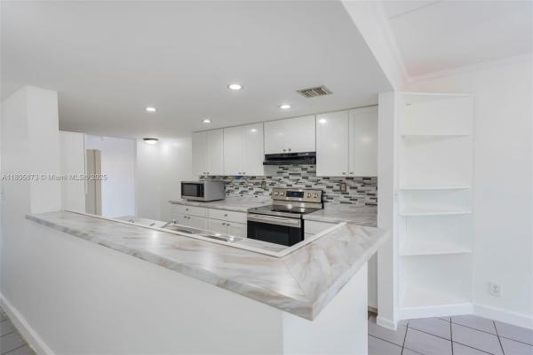 Palm Isles At Welleby, 3947 NW 94th Ter, Sunrise, Florida 33351, image 3