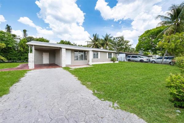 Broadview Country Club Estates, 6871 SW 18th St, North Lauderdale, Florida 33068, image 1