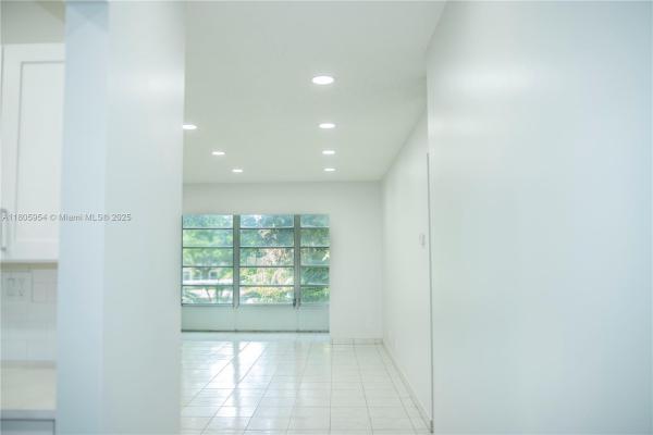 Melaleuca Gardens, 5141 W Oakland Park Blvd #210, Lauderdale Lakes, Florida 33313, image 2