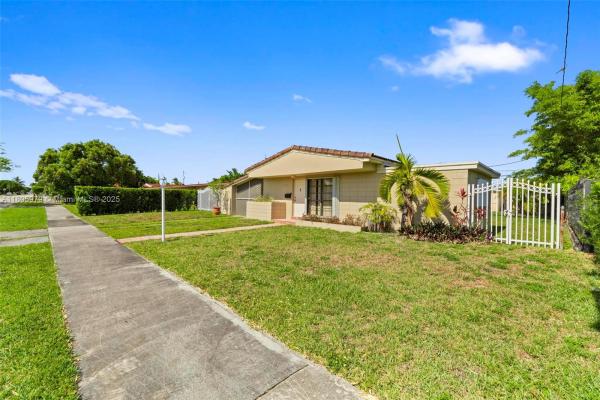 Miller Heights Estates, 4295 SW 97th Ct, Olympia Heights, Florida 33165, image 3