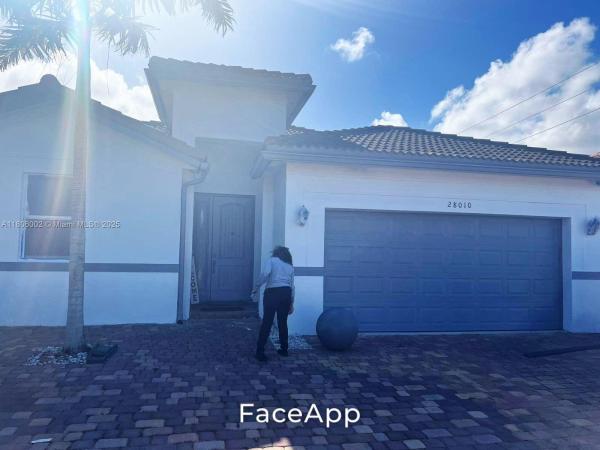 28010 SW 132nd Ave, Unincorporated Dade County, Florida 33033, image 1