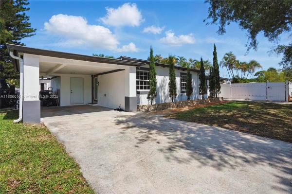 Croissant Park, 2000 SW 4th Ave #01, Fort Lauderdale, Florida 33315, image 1
