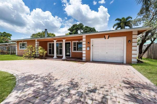 Twin Lakes North, 4521 NW 12th Ter, Fort Lauderdale, Florida 33309, image 1
