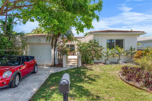 Altos Del Mar, 9057 Emerson Ave, Surfside, Florida 33154, image 1