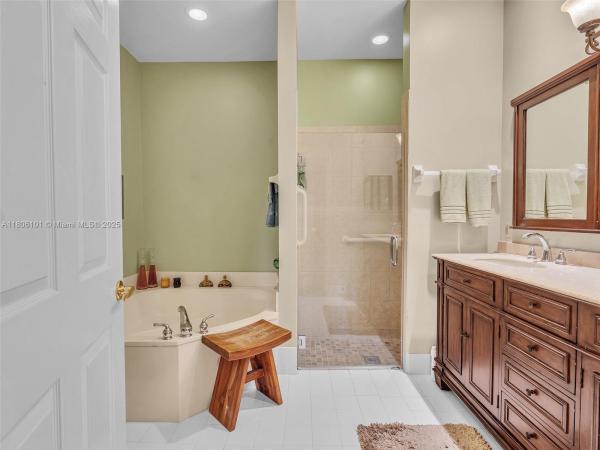 Regency Homes At Fairway Isles, 2530 E Aragon Blvd #1, Sunrise, Florida 33313, image 1