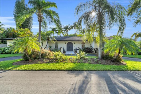 Country Squire Mnr, 12600 SW 70th Ave, Pinecrest, Florida 33156, image 3