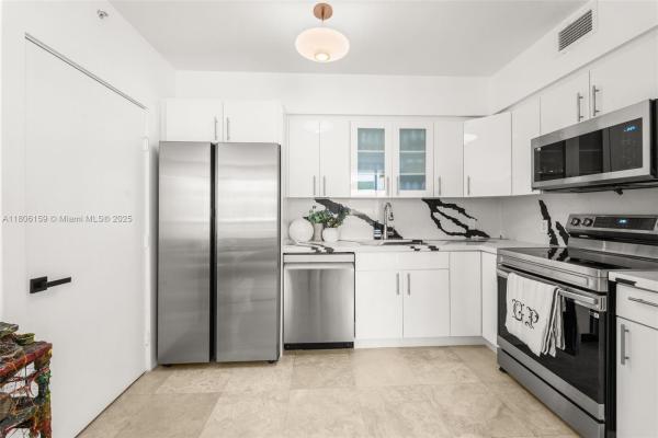 The Waverly At South Beach, 1330 West Ave #810, Miami Beach, Florida 33139, image 3