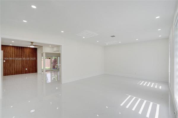 Palmetto Duplexes, Pinecrest, Florida 33156, image 1