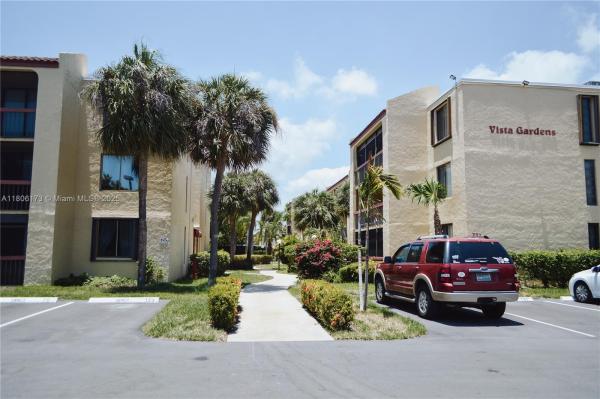 Vista Gardens, 733 SE 1st Way #206, Deerfield Beach, Florida 33441, image 1