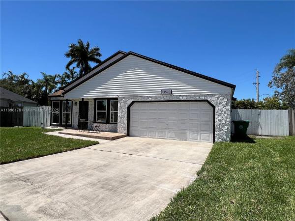 Honey Lake Family Homes, 13570 SW 10th Pl, Davie, Florida 33325, image 2