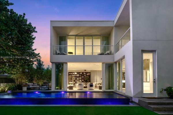 The Villas At The Ritz-Carlton, 4700 N Meridian Ave, Miami Beach, Florida 33140, image 1