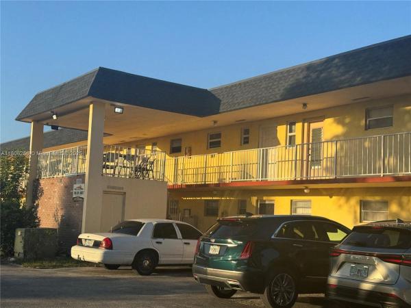19305 NE 2nd Ave #2324, Unincorporated Dade County, Florida 33179, image 1