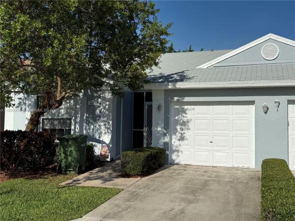 737 SE 22nd Dr, Unincorporated Dade County, Florida 33033, image 1