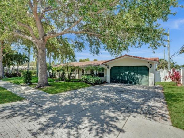 Lighthouse Point Residential, 3401 NE 21st Ave, Lighthouse Point, Florida 33064, image 1