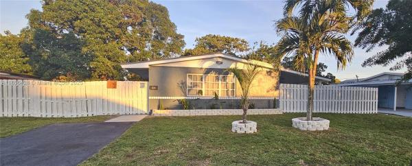 Boulevard Heights, 331 N 70th Way, Hollywood, Florida 33024, image 1
