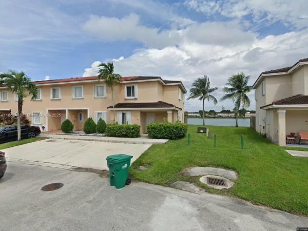 Weitzer Serena Lakes Townhomes, 17479 SW 140th Ct, Richmond West, Florida 33177, image 1