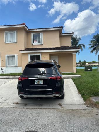 Weitzer Serena Lakes Townhomes, 17479 SW 140th Ct, Richmond West, Florida 33177, image 3