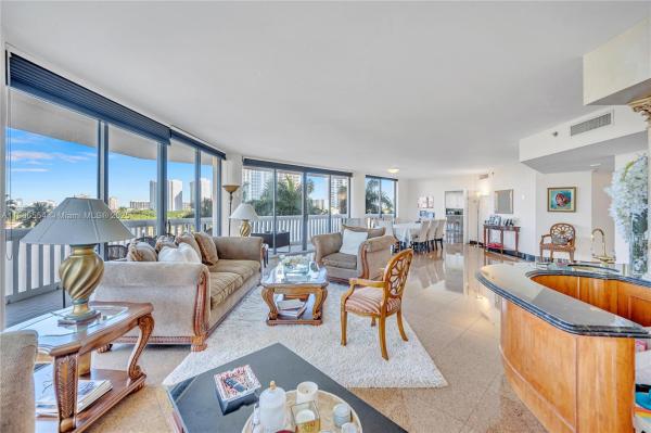 2000 Island Boulevard, 2000 Island Blvd #806, Aventura, Florida 33160, image 1