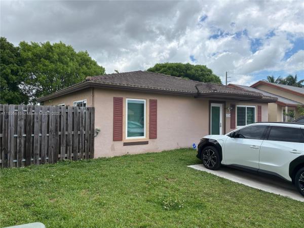 12749 SW 256th Ter, Unincorporated Dade County, Florida 33032, image 1