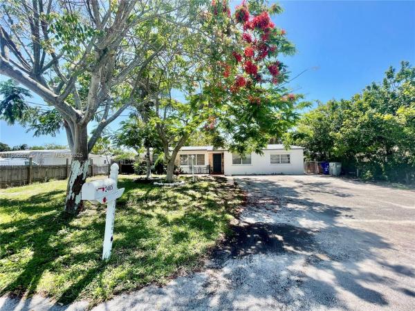 Collier Manor, 2465 NE 15th Ave, Pompano Beach, Florida 33064, image 1