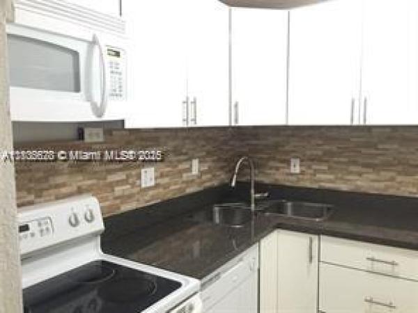 9320 Fontainebleau Blvd #215, Unincorporated Dade County, Florida 33172, image 1