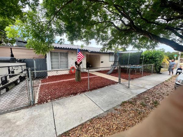 Industrial Center, 2990 W 7th Ave, Hialeah, Florida 33012, image 1