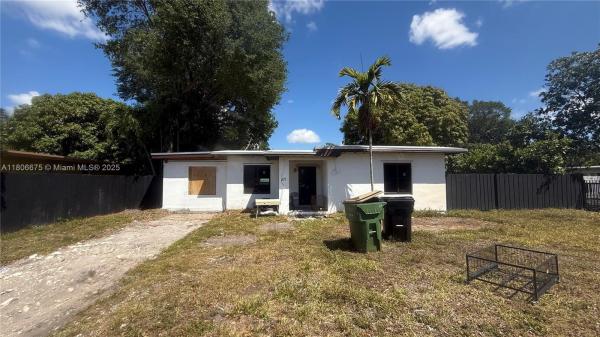 Brian Manors, 671 NE 140th St, North Miami, Florida 33161, image 1