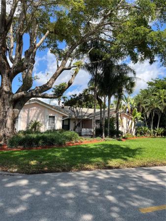 9620 E Calusa Club Dr, Unincorporated Dade County, Florida 33186, image 1