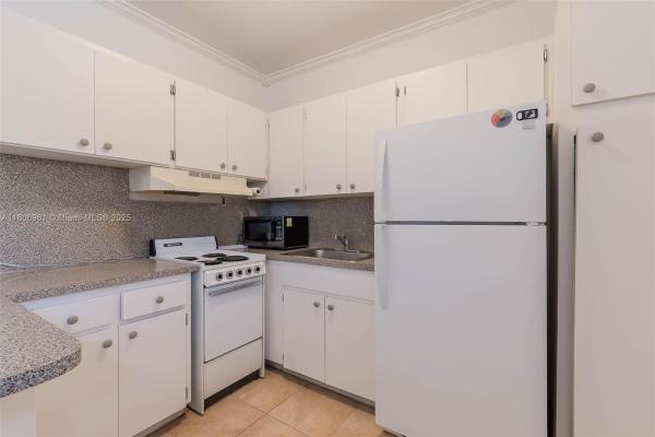 Bella Salzedo, 1300 Salzedo St #4, Coral Gables, Florida 33134, image 3