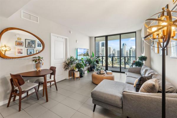 Canvas, 1600 NE 1st Ave #2907, Miami, Florida 33132, image 1