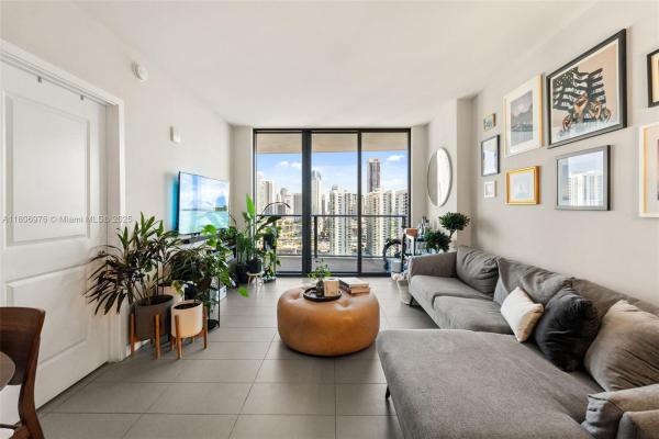 Canvas, 1600 NE 1st Ave #2907, Miami, Florida 33132, image 2