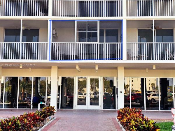 Vanderbilt Towers 2 At Vanderbilt Beach, 3 Bluebill Ave #211, Naples, Florida 34108, image 1