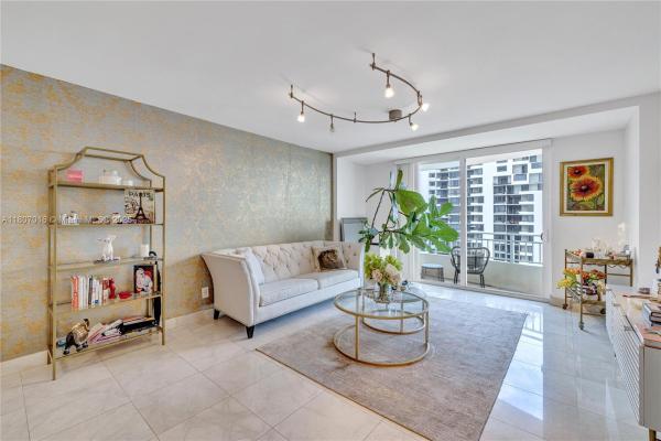 Isola, 770 Claughton Island Dr #1409, Miami, Florida 33131, image 2