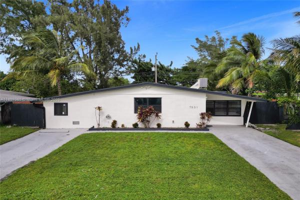 Driftwood Estates, 7531 Simms St, Hollywood, Florida 33024, image 2