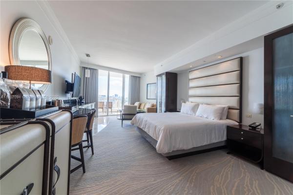 Sorrento Tower, 4391 Collins Ave #1914, Miami Beach, Florida 33140, image 1