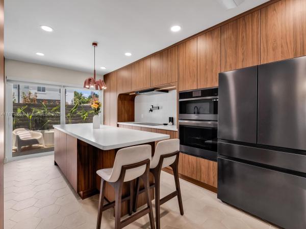 Shore Acres, 1221 NE 85th St, Miami, Florida 33138, image 3