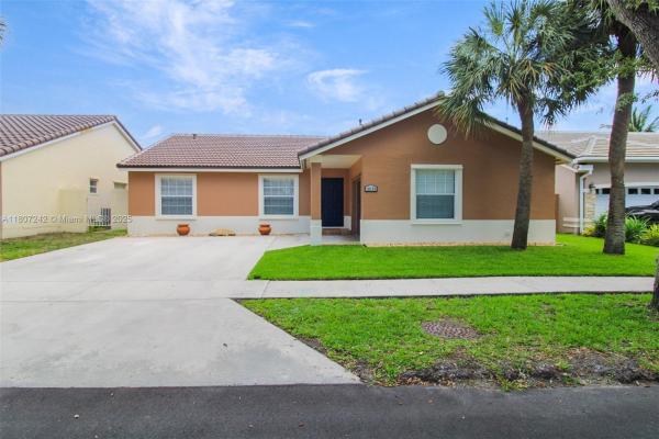 19171 NW 89th Ct, Hialeah, Florida 33018, image 1