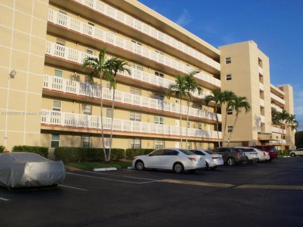 Meadowbrook Lakes View, 200 SE 5th Ave #507, Dania Beach, Florida 33004, image 1