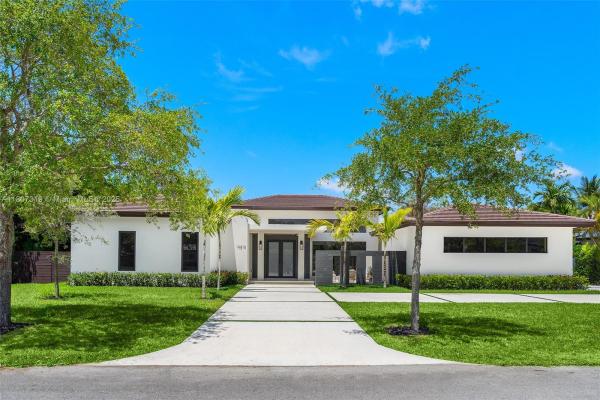 17214 SW 92nd Ave, Palmetto Bay, Florida 33157, image 1