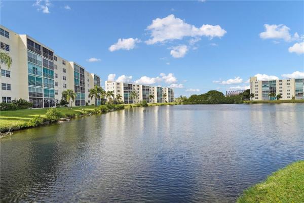 Meadowbrook Lakes View, 141 SE 3rd Ave #101, Dania Beach, Florida 33004, image 1