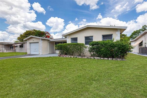 Castle Gardens, 2240 NW 47th Ter, Lauderhill, Florida 33313, image 3
