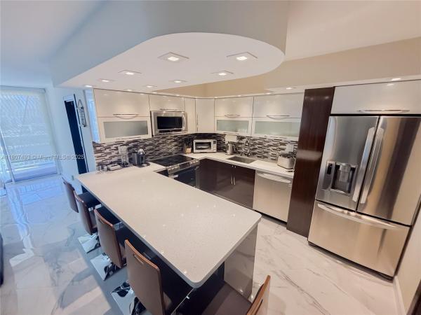 Winston Towers 400, 231 174th St #1505, Sunny Isles Beach, Florida 33160, image 1