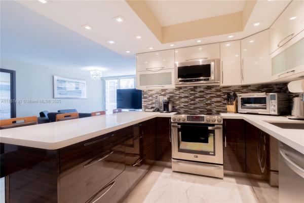 Winston Towers 400, 231 174th St #1505, Sunny Isles Beach, Florida 33160, image 2